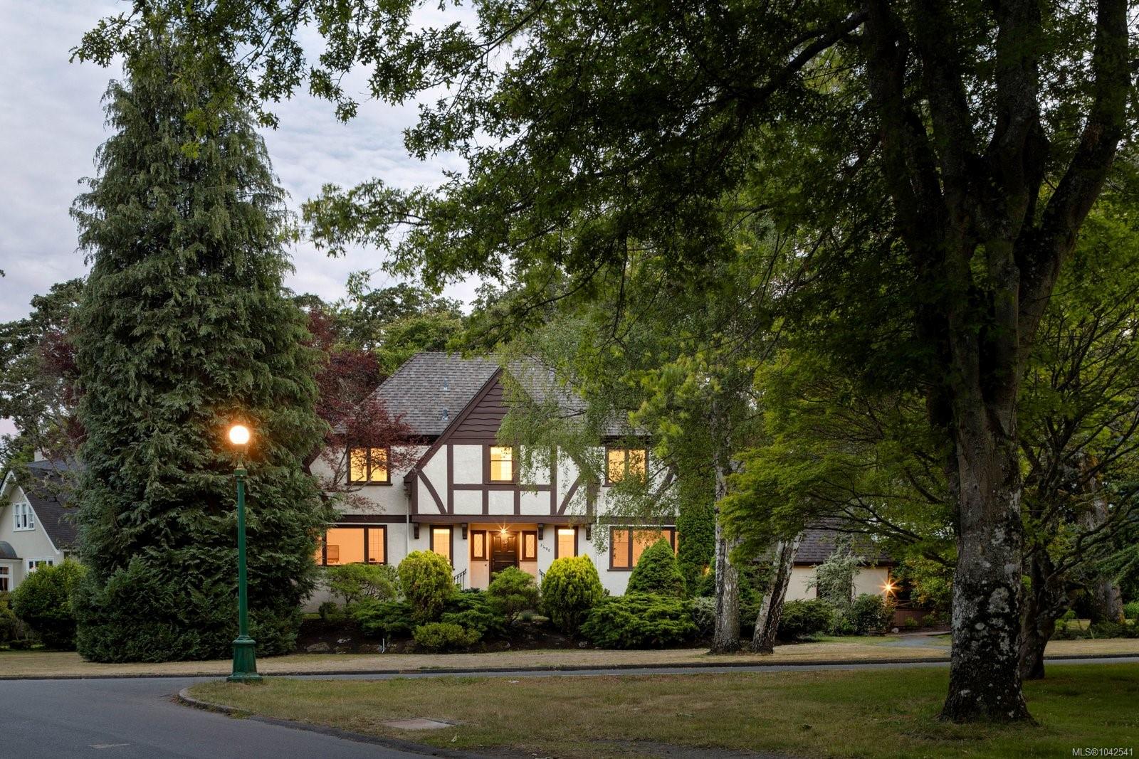 3400 Upper Terrace Rd, Oak Bay