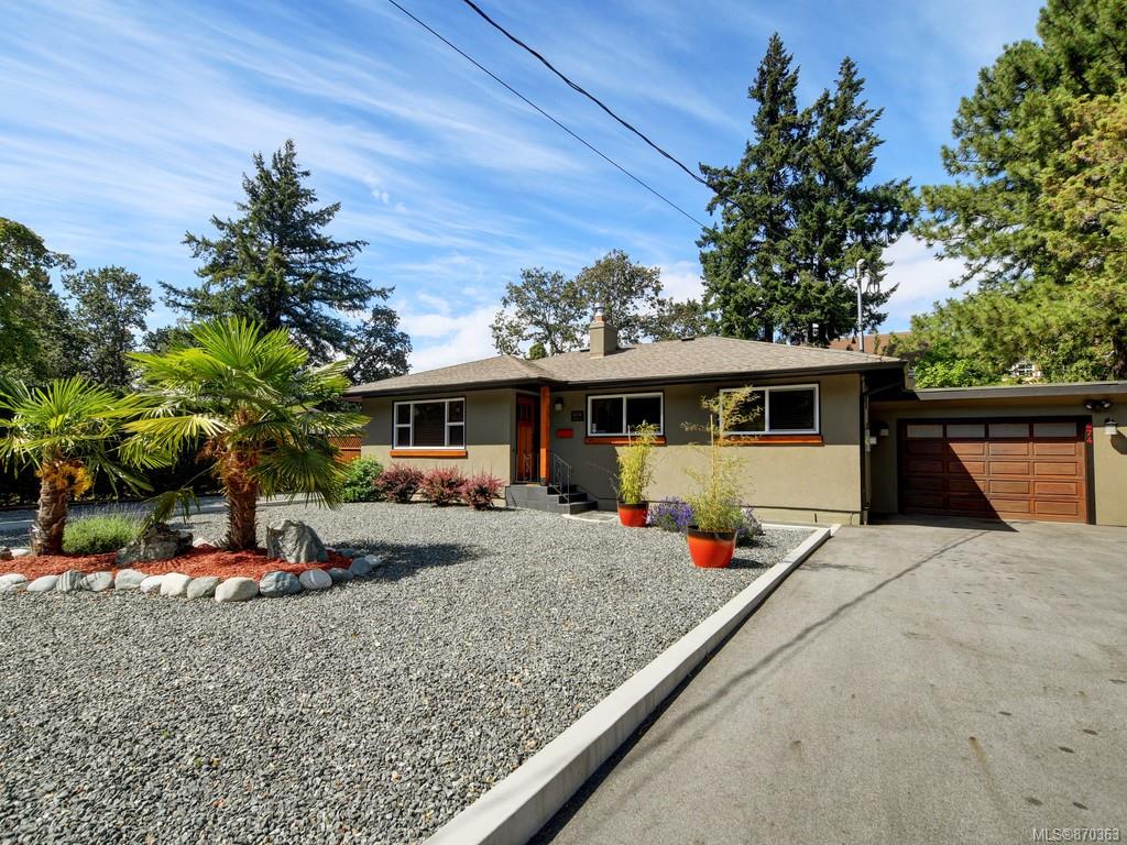 674 Fairway Ave, Langford