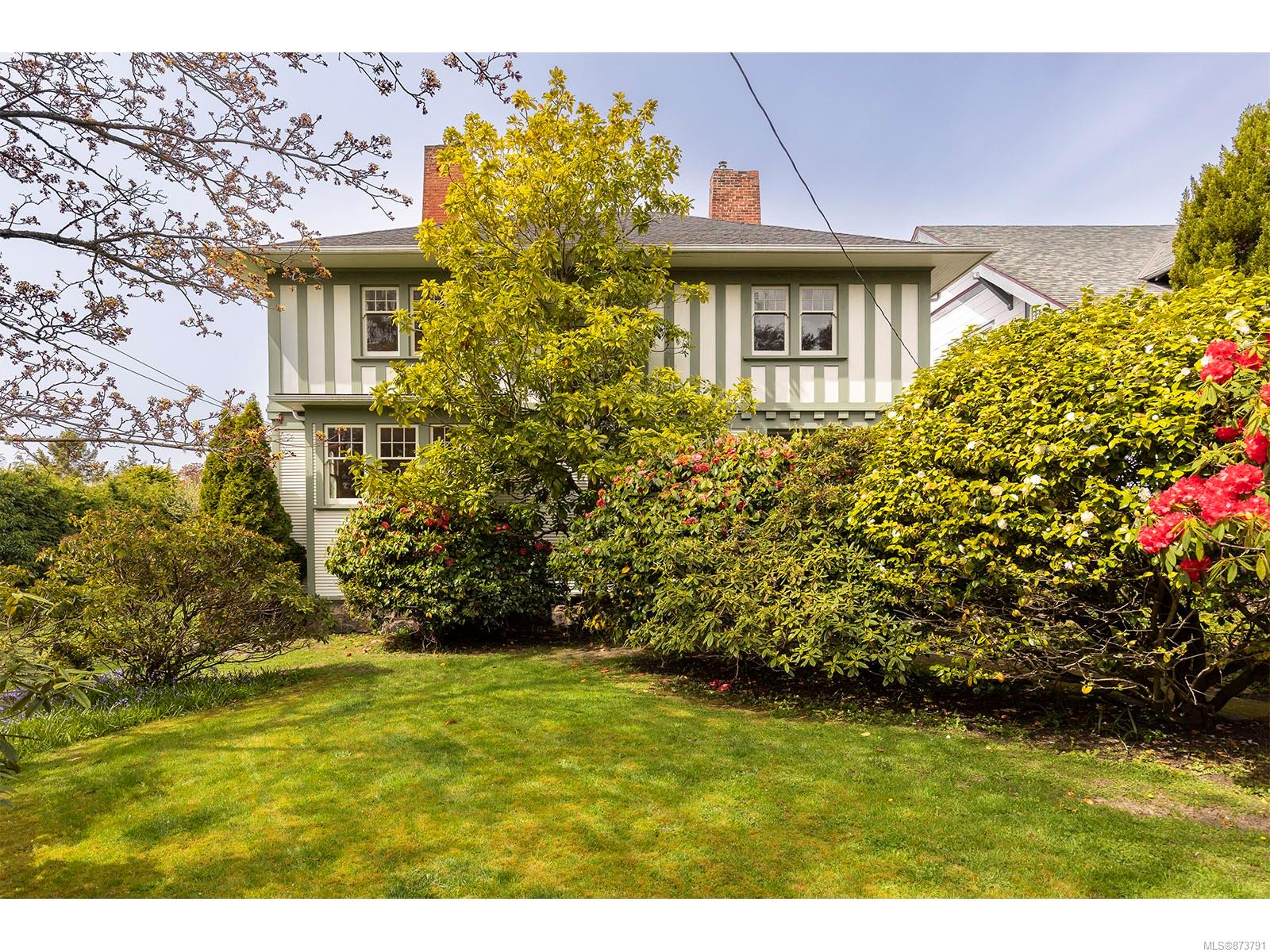 1174 Monterey Ave, Oak Bay